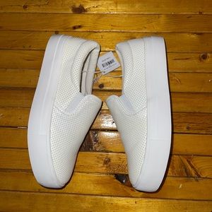 NWT AE Platform slip on sneakers